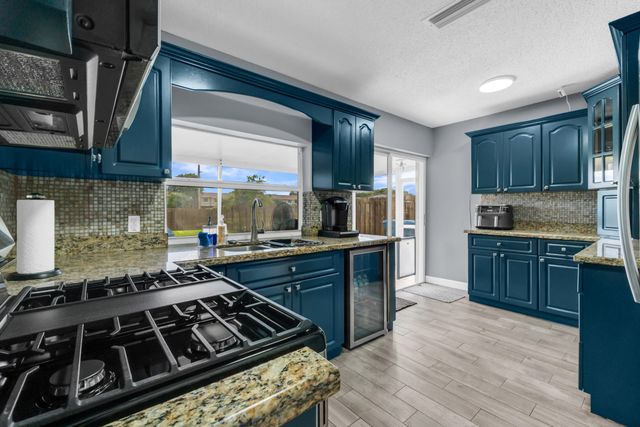 3740 NW 113TH Avenue, Sunrise, FL 33323