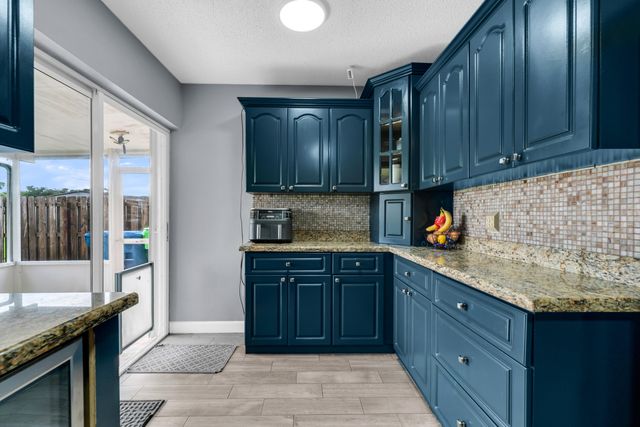 3740 NW 113TH Avenue, Sunrise, FL 33323