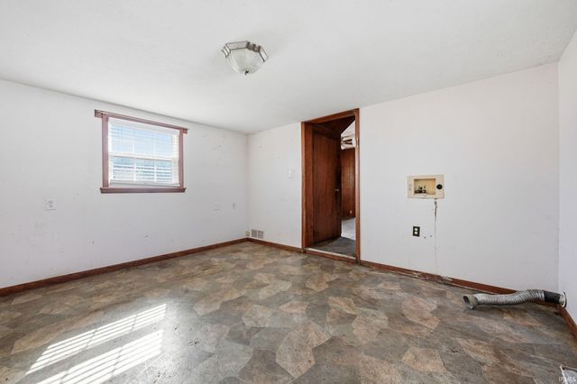 1008 W 16th Street, Muncie, IN 47302