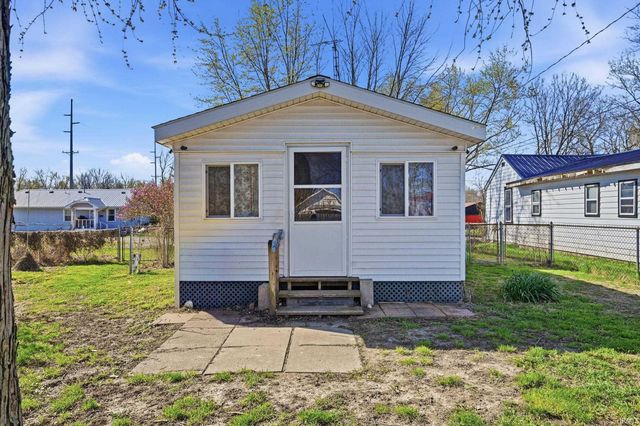 1008 W 16th Street, Muncie, IN 47302