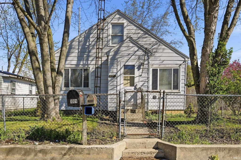1008 W 16th Street, Muncie, IN 47302