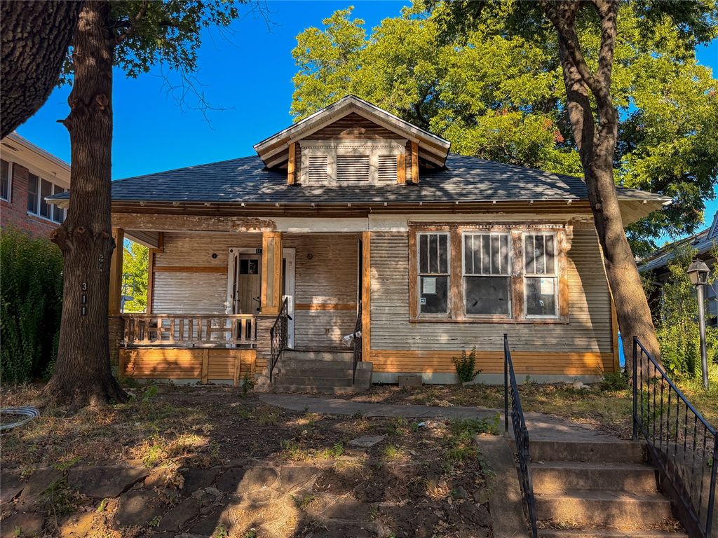 311 N Clinton Avenue, Dallas, TX 75208 — exterior