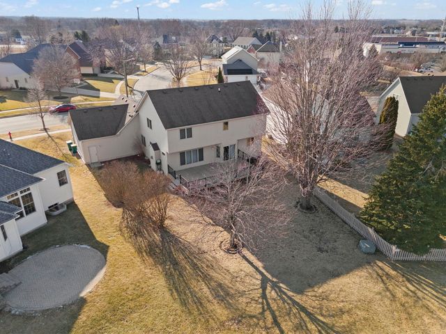 1242 Bristol Drive W, Sycamore, IL 60178