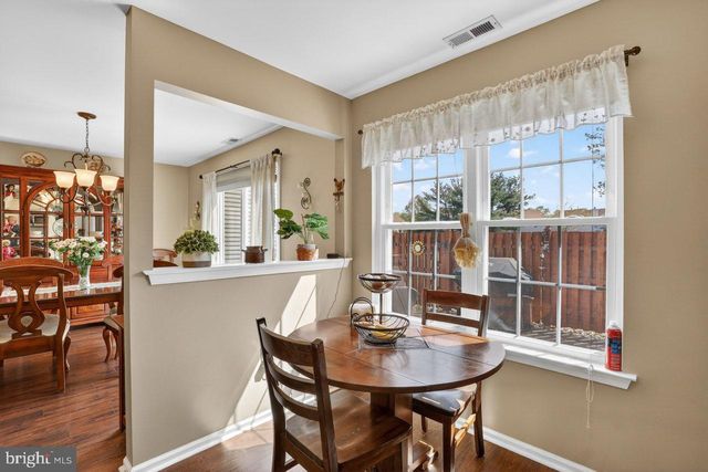 215 BIRCH HOLLOW DR, Bordentown, NJ 08505