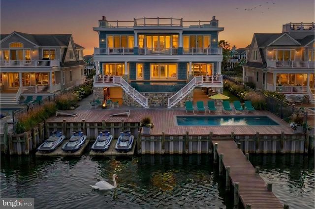 9 W 51ST ST, Long Beach Township, NJ 08008