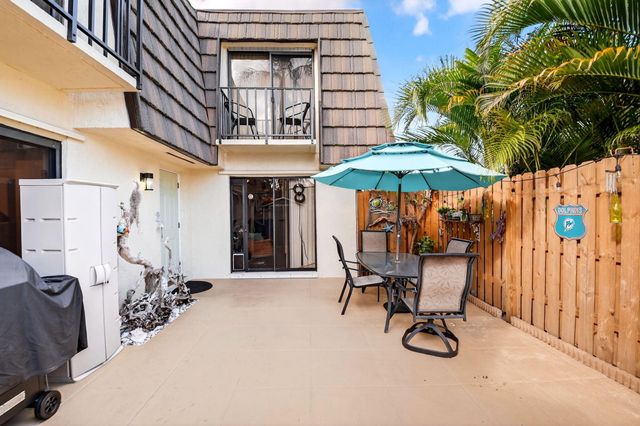 1545 W Forest Lakes Circle W B, West Palm Beach, FL 33406