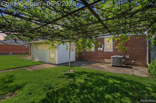 1848 Philomene Boulevard, Lincoln Park, MI 48146