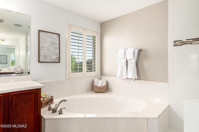 7992 W Ironwood Reserve Court, Tucson, AZ 85743