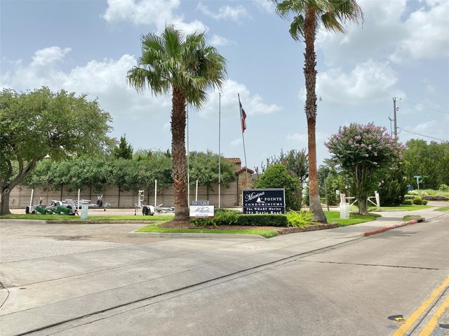 793 Davis Road 111, League City, TX 77573