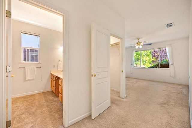 3807 Coldwater Dr, Rocklin, CA 95765