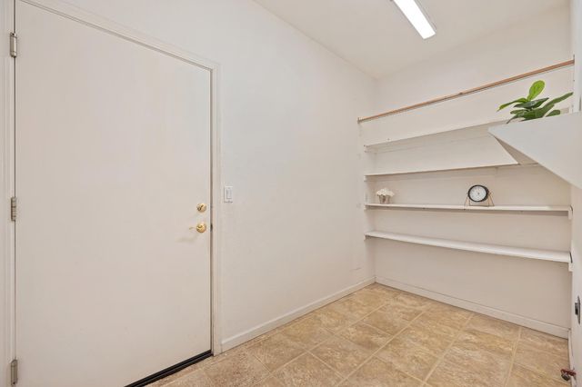 3807 Coldwater Dr, Rocklin, CA 95765
