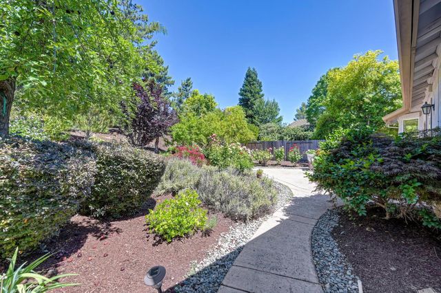 3807 Coldwater Dr, Rocklin, CA 95765