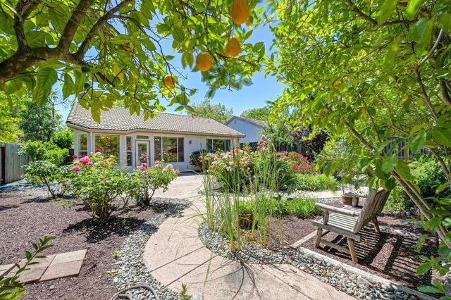 3807 Coldwater Dr, Rocklin, CA 95765