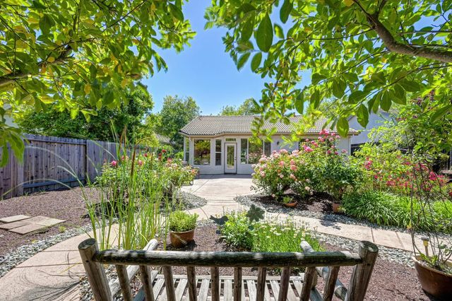 3807 Coldwater Dr, Rocklin, CA 95765