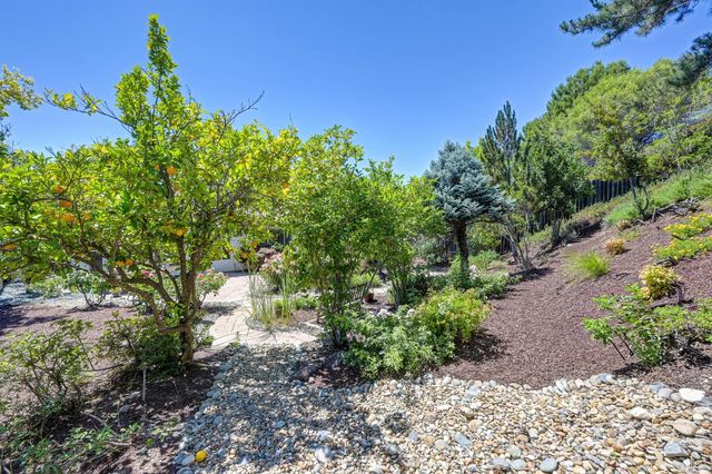 3807 Coldwater Dr, Rocklin, CA 95765
