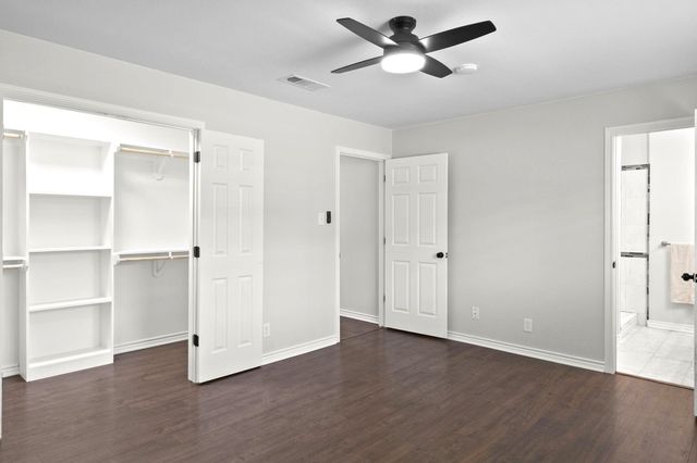 320 Meadow Drive, Bridge City, TX 77611