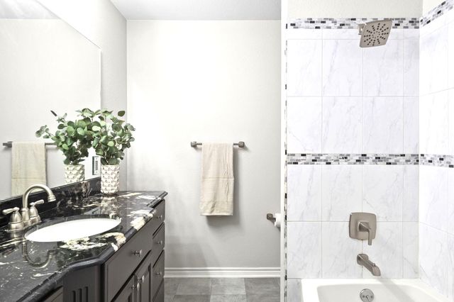 320 Meadow Drive, Bridge City, TX 77611