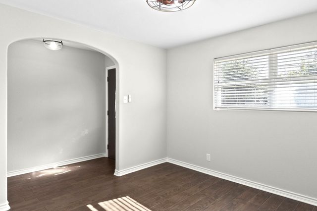 320 Meadow Drive, Bridge City, TX 77611