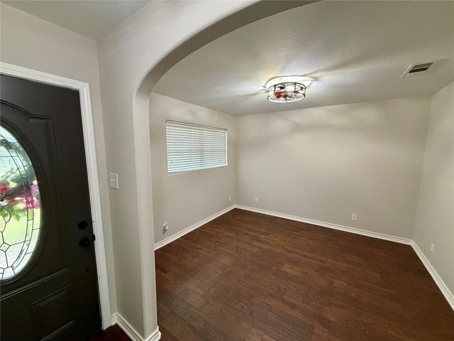 320 Meadow Drive, Bridge City, TX 77611