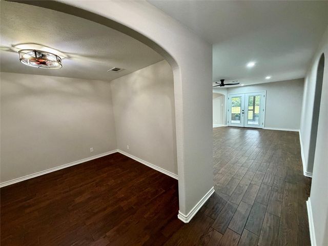 320 Meadow Drive, Bridge City, TX 77611