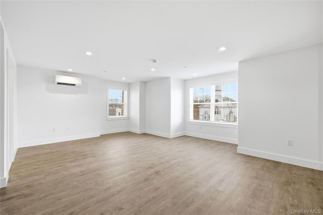 180 Deer Park Avenue 301, Babylon, NY 11702