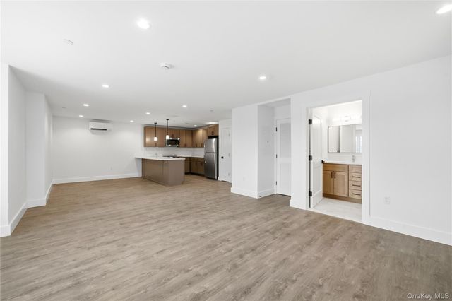 180 Deer Park Avenue 301, Babylon, NY 11702