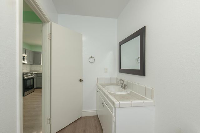 1901 E Clay Avenue, Fresno, CA 93701