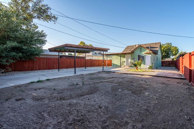 1901 E Clay Avenue, Fresno, CA 93701