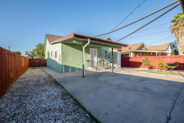 1901 E Clay Avenue, Fresno, CA 93701