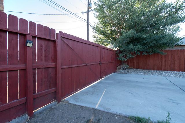 1901 E Clay Avenue, Fresno, CA 93701