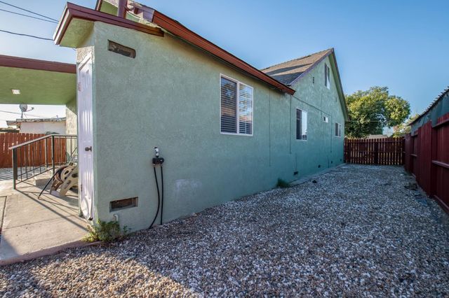 1901 E Clay Avenue, Fresno, CA 93701