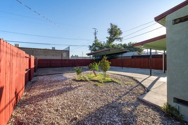 1901 E Clay Avenue, Fresno, CA 93701