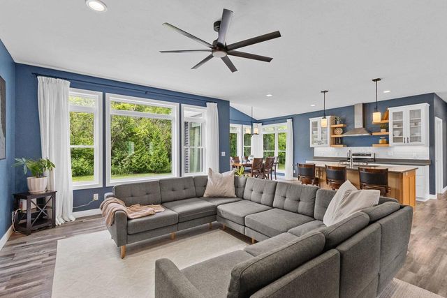 W6018 RYFORD STREET, Menasha, WI 54952
