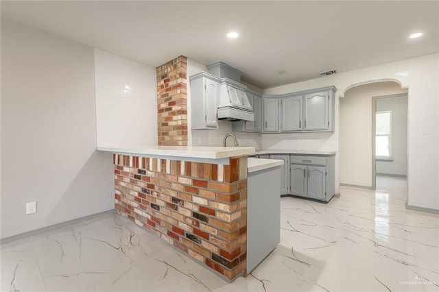 2432 Flushing Meadows, Weslaco, TX 78596