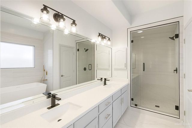 2432 Flushing Meadows, Weslaco, TX 78596