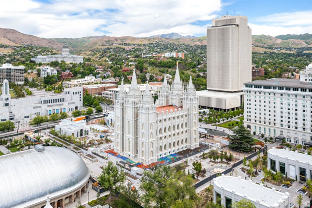 Image 12 of property listing at 99 W SOUTH TEMPLE ST #2206, Salt Lake City, UT 84101