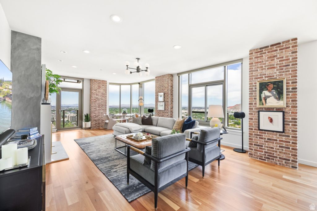 Image 14 of property listing at 99 W SOUTH TEMPLE ST #2206, Salt Lake City, UT 84101
