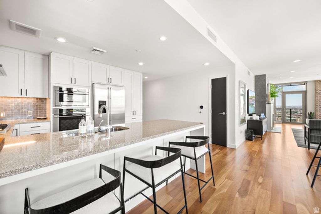 Image 6 of property listing at 99 W SOUTH TEMPLE ST #2206, Salt Lake City, UT 84101