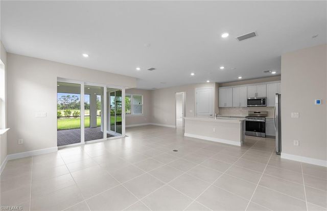 7140 Chapel Creek LN, North Fort Myers, FL 33917
