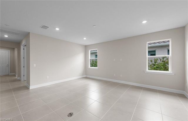 7140 Chapel Creek LN, North Fort Myers, FL 33917