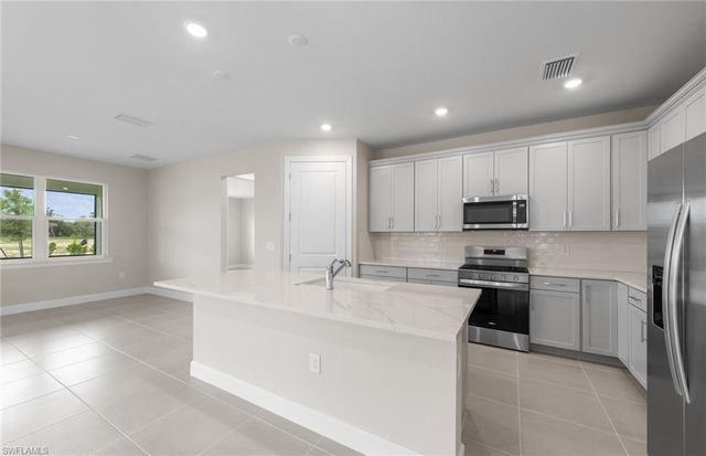 7140 Chapel Creek LN, North Fort Myers, FL 33917