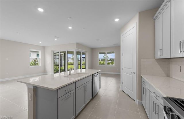 7140 Chapel Creek LN, North Fort Myers, FL 33917
