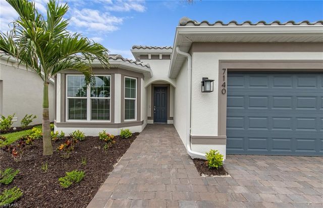 7140 Chapel Creek LN, North Fort Myers, FL 33917