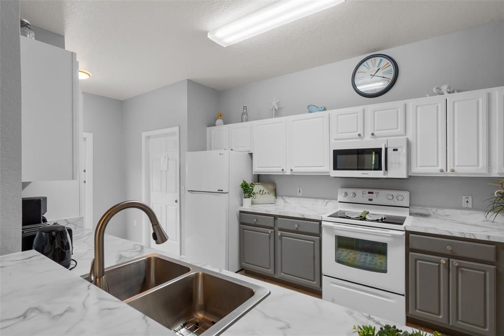 Image 14 of property listing at 156 MAGIC LANDINGS BOULEVARD, Kissimmee, FL 34744