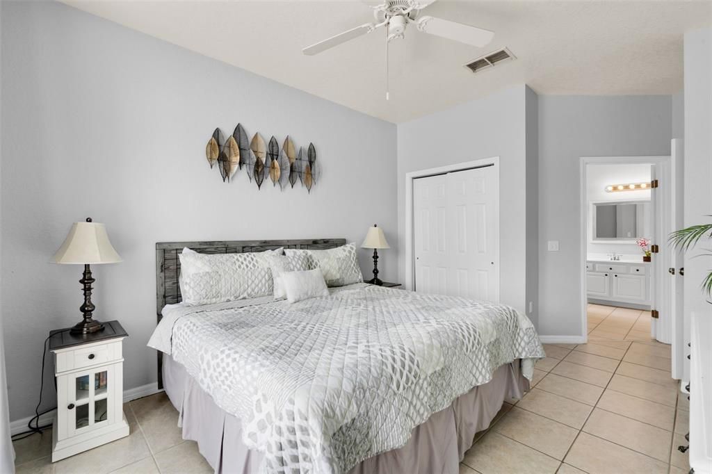 Image 24 of property listing at 156 MAGIC LANDINGS BOULEVARD, Kissimmee, FL 34744