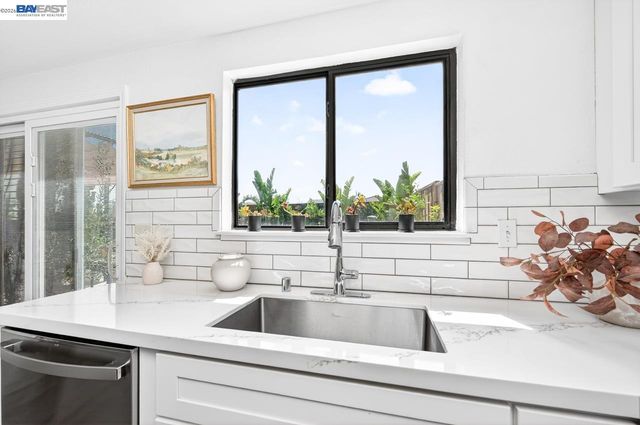 365 Waterview Pl, Bay Point, CA 94565