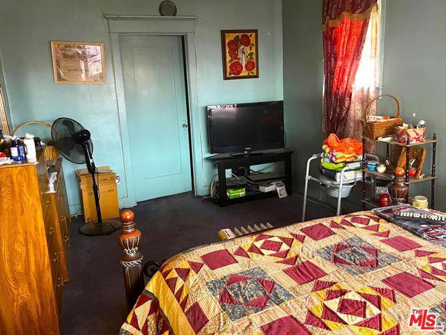 1765 W 37th Place, Los Angeles, CA 90018