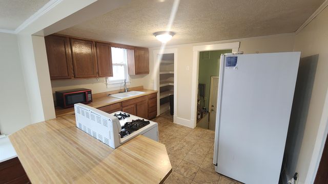 431 Washington, Salina, KS 67401