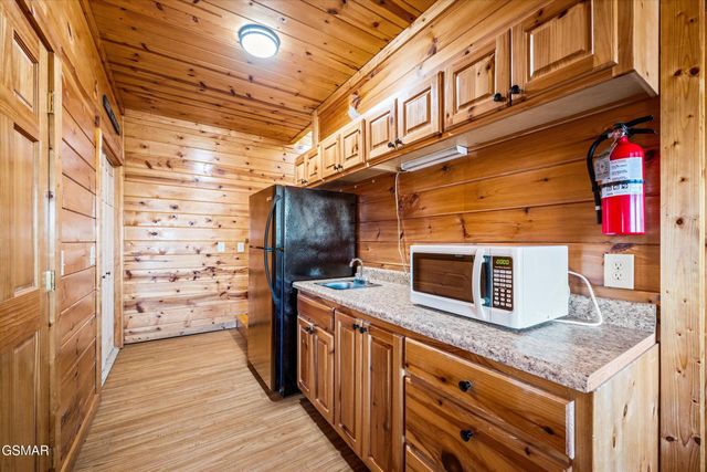 1559 Rainbow Ridge Road, Sevierville, TN 37862