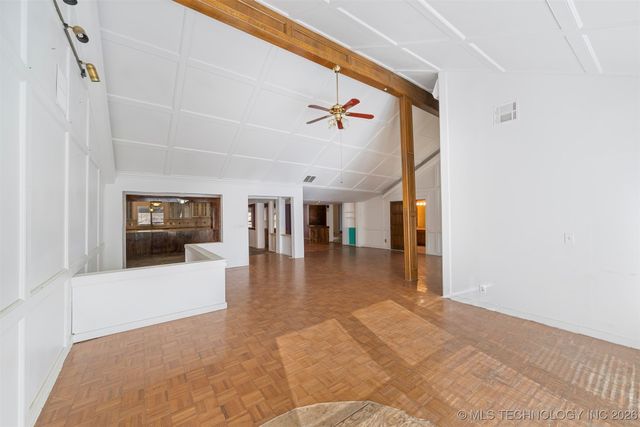 7455 S Sleepy Hollow Drive, Tulsa, OK 74136